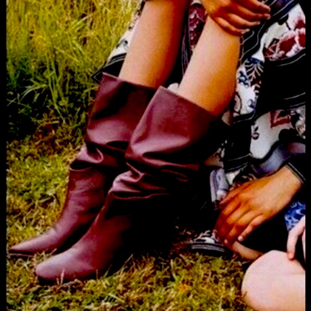 TORY BURCH BROOKE TALL BOOTS/SLOUCHY COLOR CLARET WITH WRAPPED HEEL SZ US 8 1/2